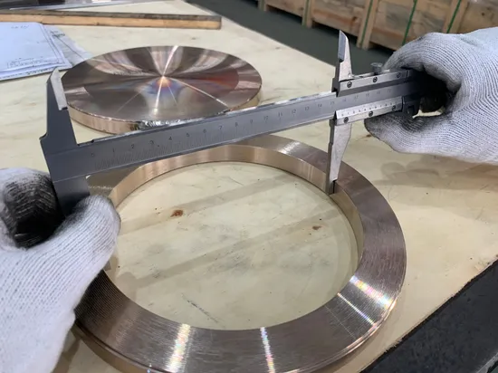 Preço do fabricante A105 304 Encaixe de tubo RF/Rtj/FF ANSI/JIS/DIN/API 6A Cl150 ASME B16.5 Soldagem Forjado Pescoço de solda Aço carbono Tubo de aço inoxidável Flange de aço